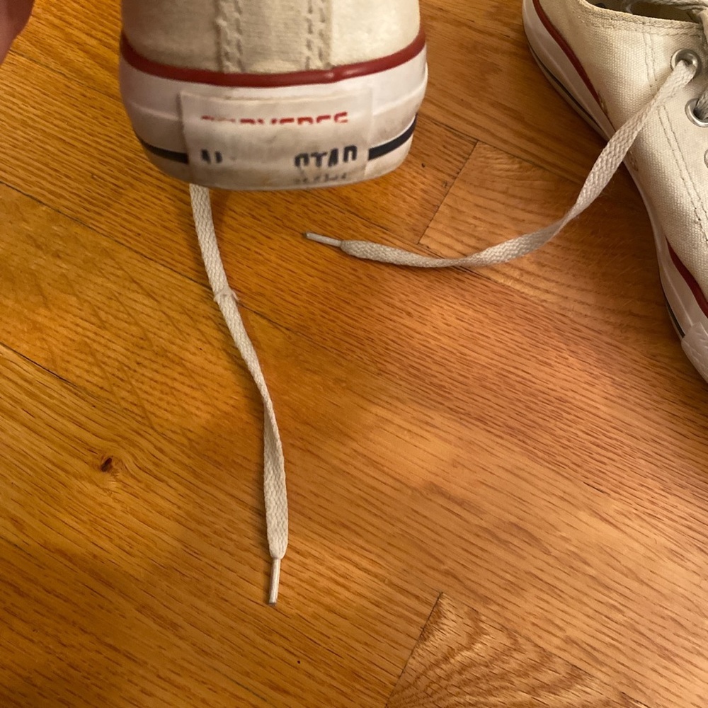 Converse - Picture 2 of 3